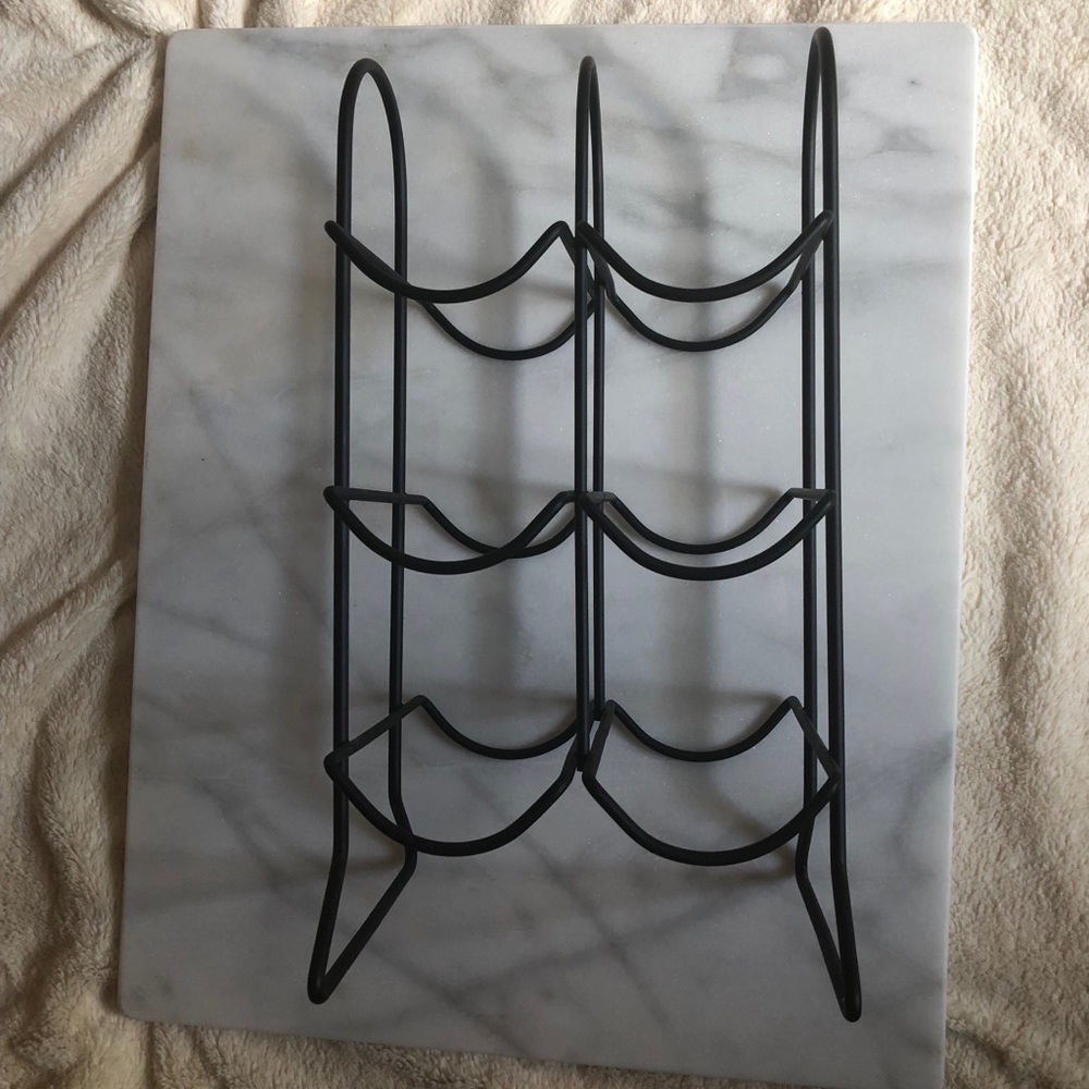 WINE RACK (Holds 6 Bottles)